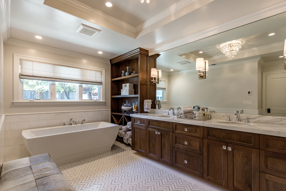 7 Creative Ways Custom Mirrors Can Transform Your Pahrump Home