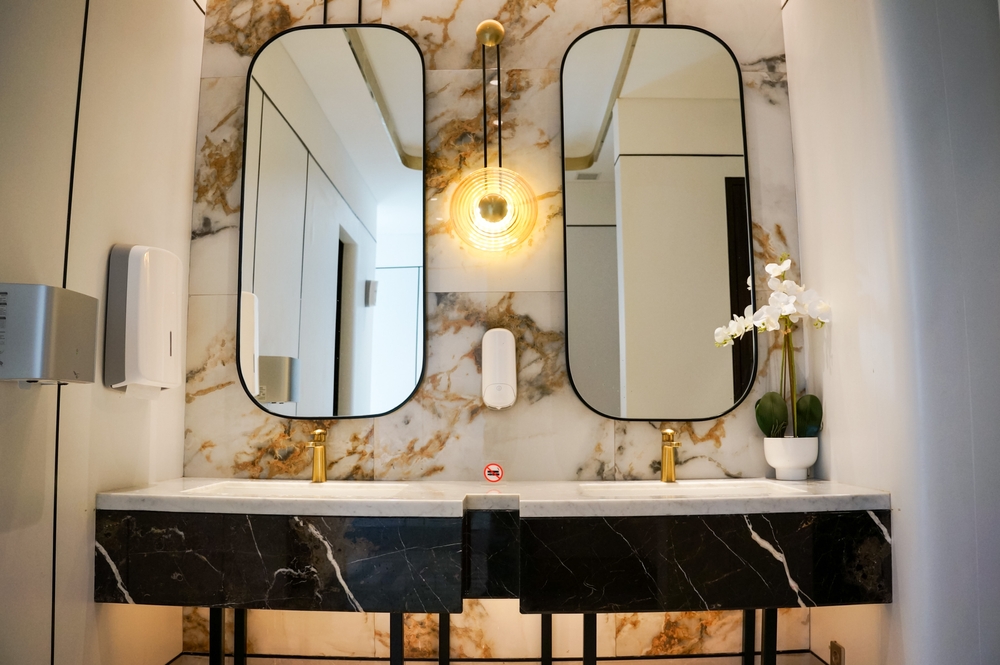 Custom Mirror Magic: Creative Ways to Brighten Your Home Using Professional Glass